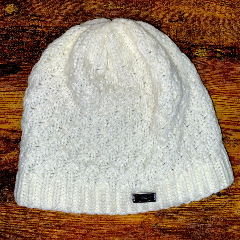 UNDER ARMOUR Women’s Cable Knit Beanie